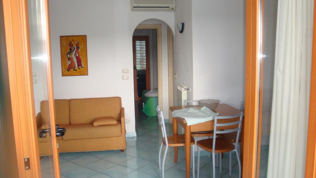 Ischia Uno Residence Форио Номер фото