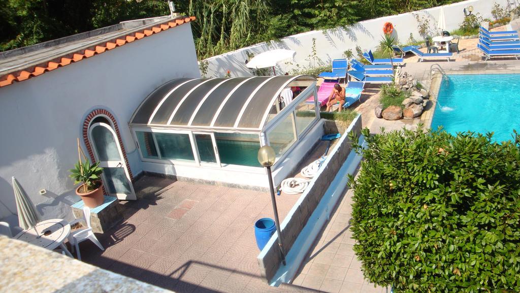 Ischia Uno Residence Форио Номер фото